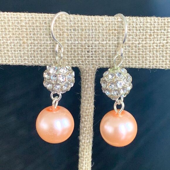 Bridal Earrings – Pavé Crystal Ball & Peach Pearl Drop – Silver Finish m - Picture 1 of 6